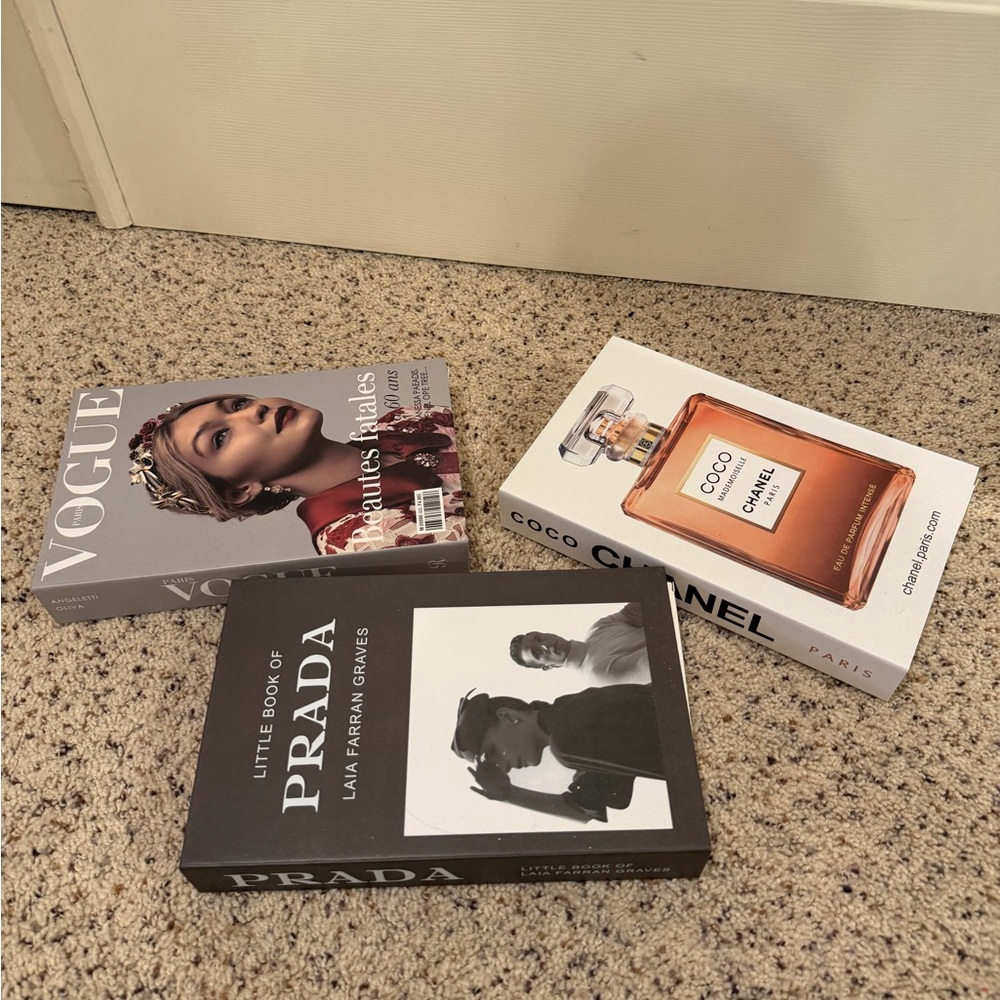 Chanel Perfume Book Set